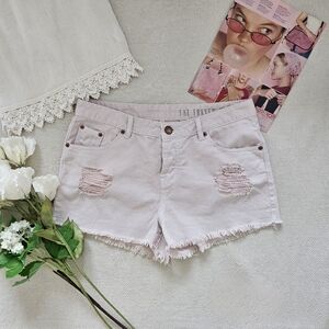 Distressed Denim Shorts Pink Frayed Hem Mid Rise Size US 8 (AUS 12)